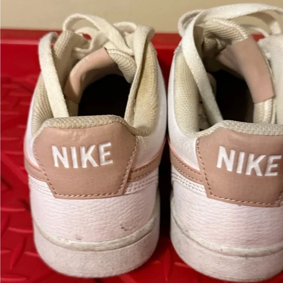 Nike White and Pink Sneakers - Picture 3 of 6